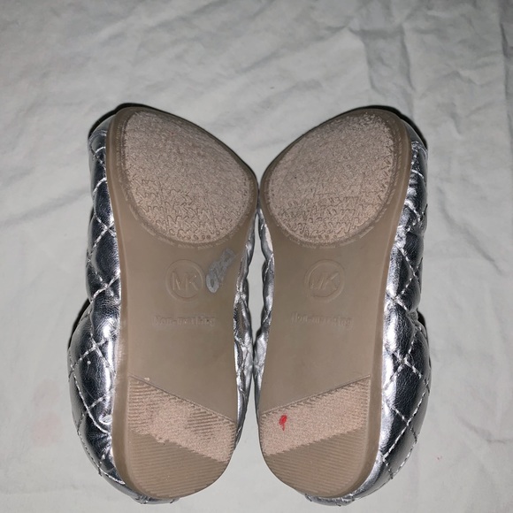 Michael Kors Lil Marilyn Ballet Flat Quilted - Picture 4 of 4